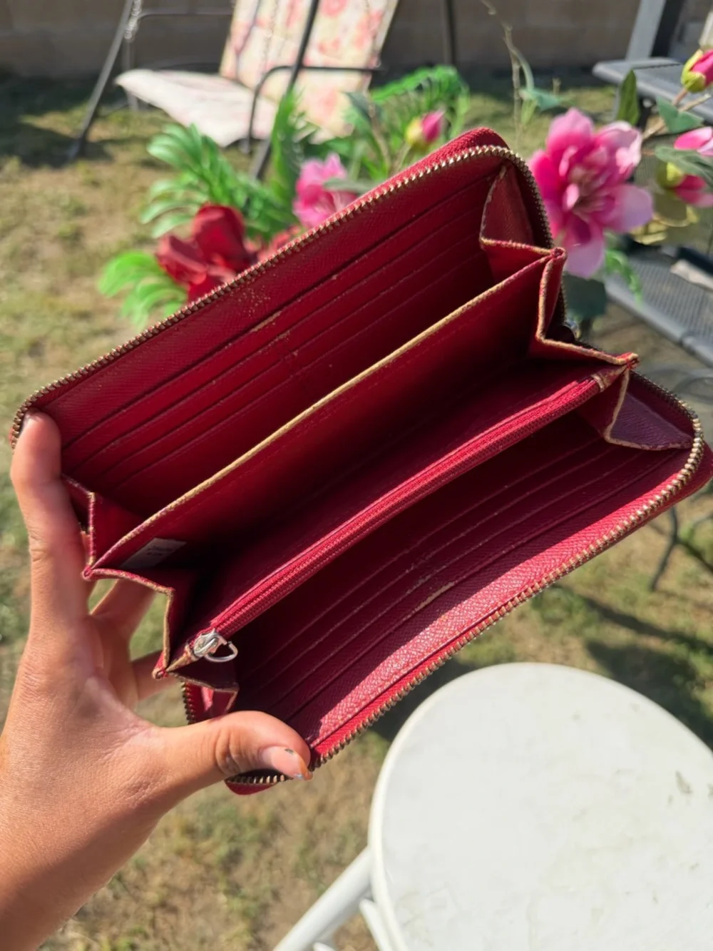 Coach Beige Signature Canvas Wallet with Red Trim - Picture 6 of 6